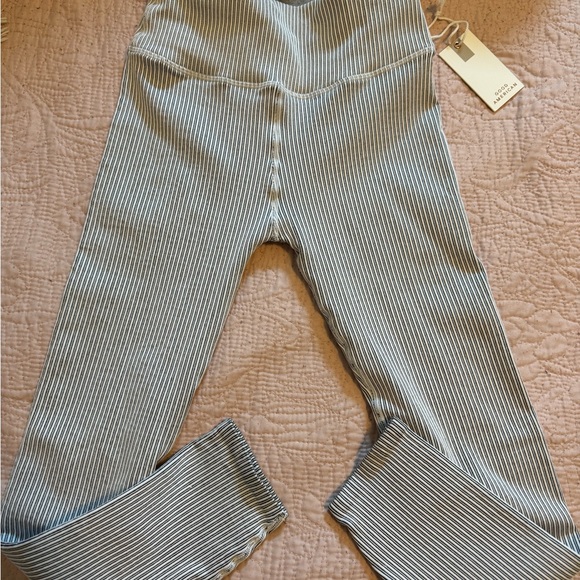 Good American Leggings - Picture 2 of 4